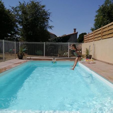 Chabournay Les Tourterelles Bed & Breakfast エクステリア 写真