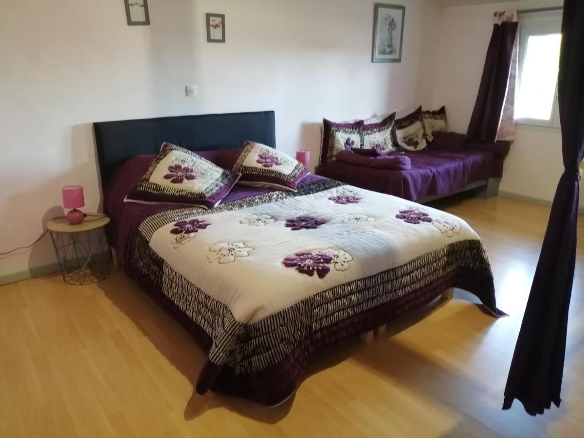 Chabournay Les Tourterelles Bed & Breakfast エクステリア 写真