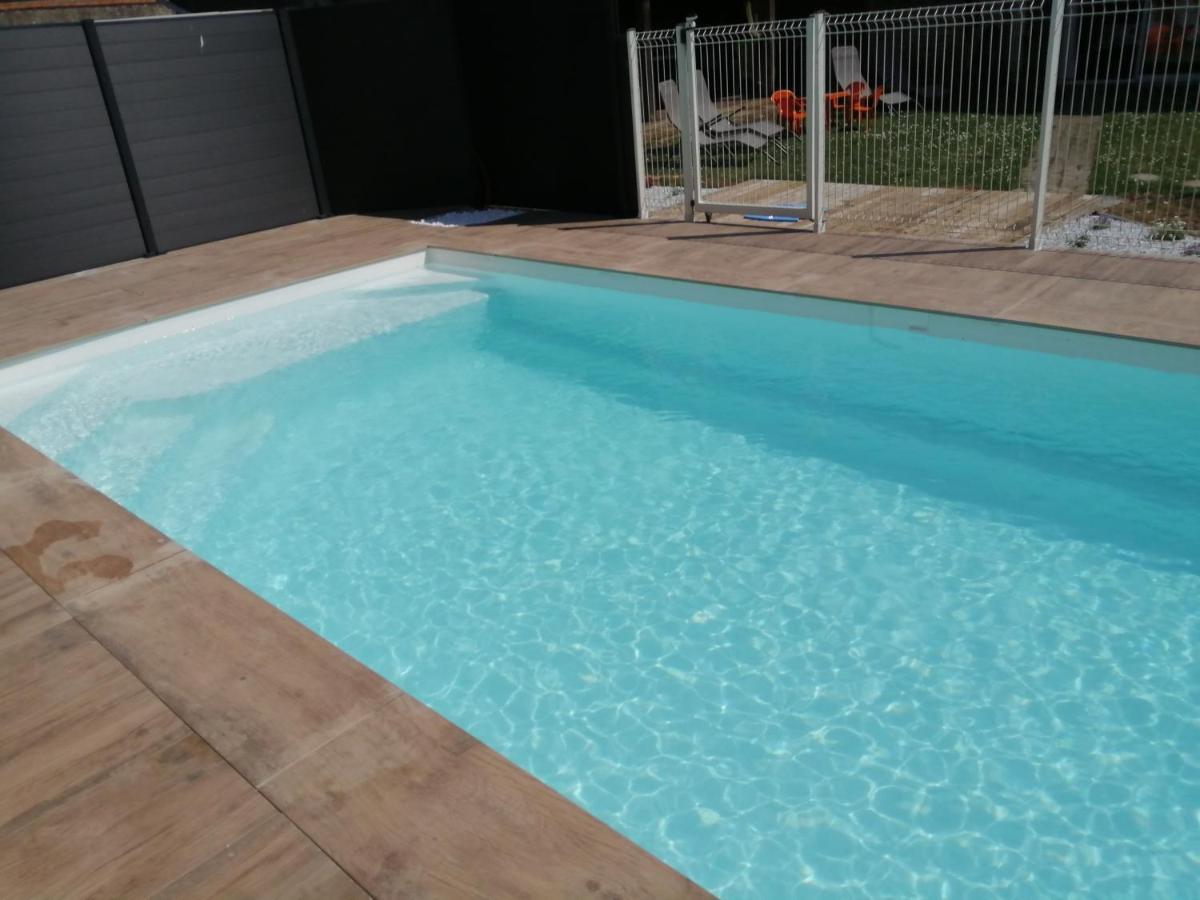 Chabournay Les Tourterelles Bed & Breakfast エクステリア 写真