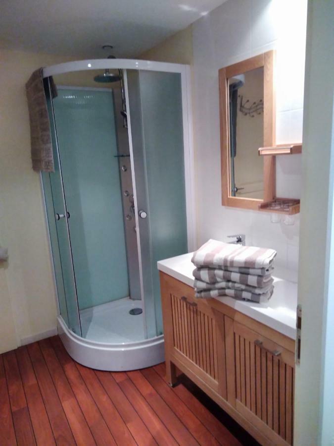 Chabournay Les Tourterelles Bed & Breakfast エクステリア 写真