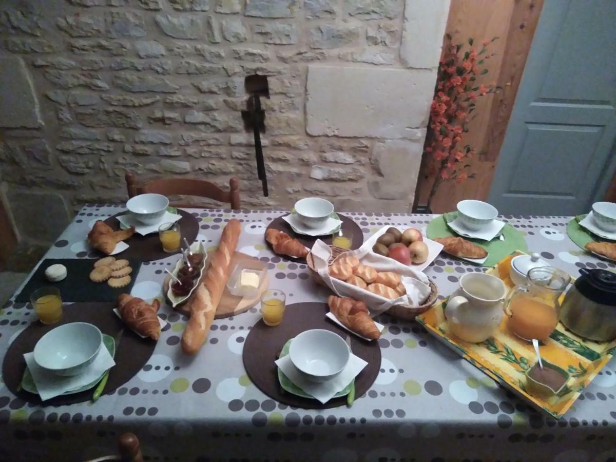 Chabournay Les Tourterelles Bed & Breakfast エクステリア 写真