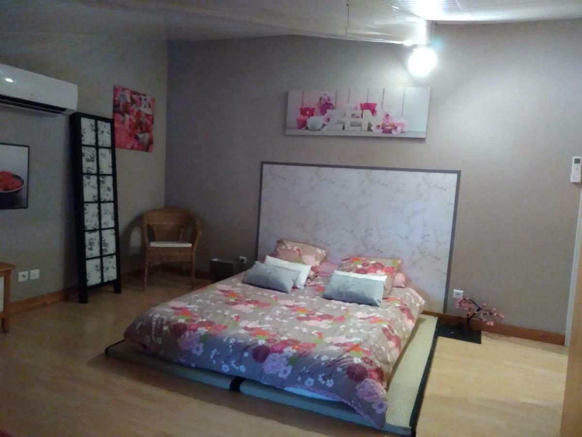 Chabournay Les Tourterelles Bed & Breakfast エクステリア 写真