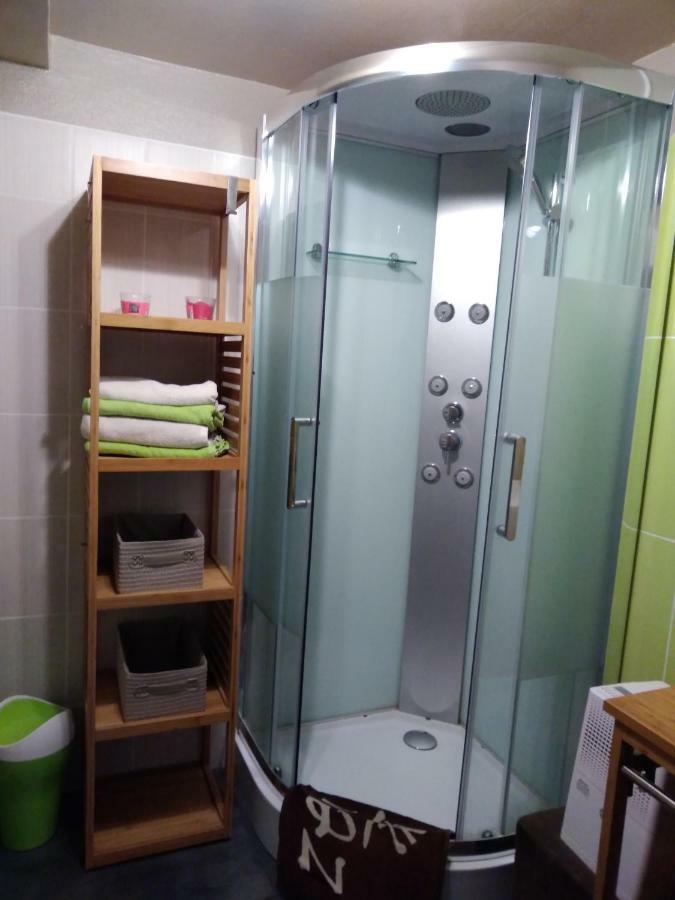 Chabournay Les Tourterelles Bed & Breakfast エクステリア 写真