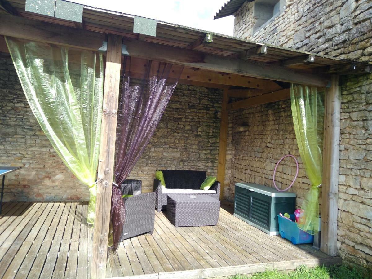 Chabournay Les Tourterelles Bed & Breakfast エクステリア 写真